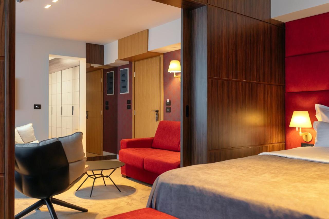 Hotel Agape Bar Bagian luar foto