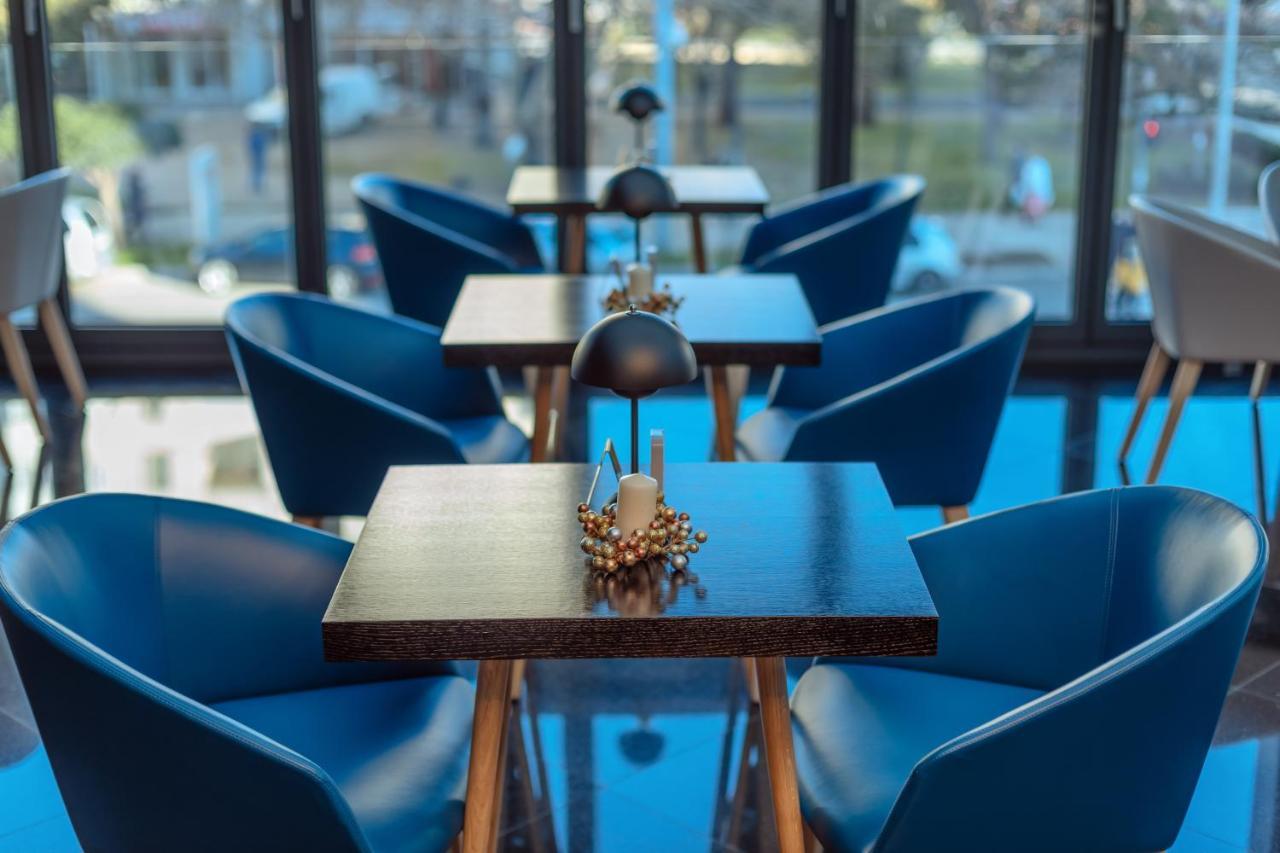 Hotel Agape Bar Bagian luar foto