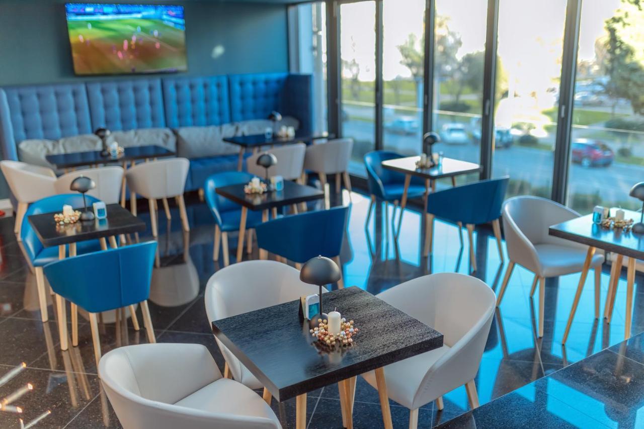Hotel Agape Bar Bagian luar foto