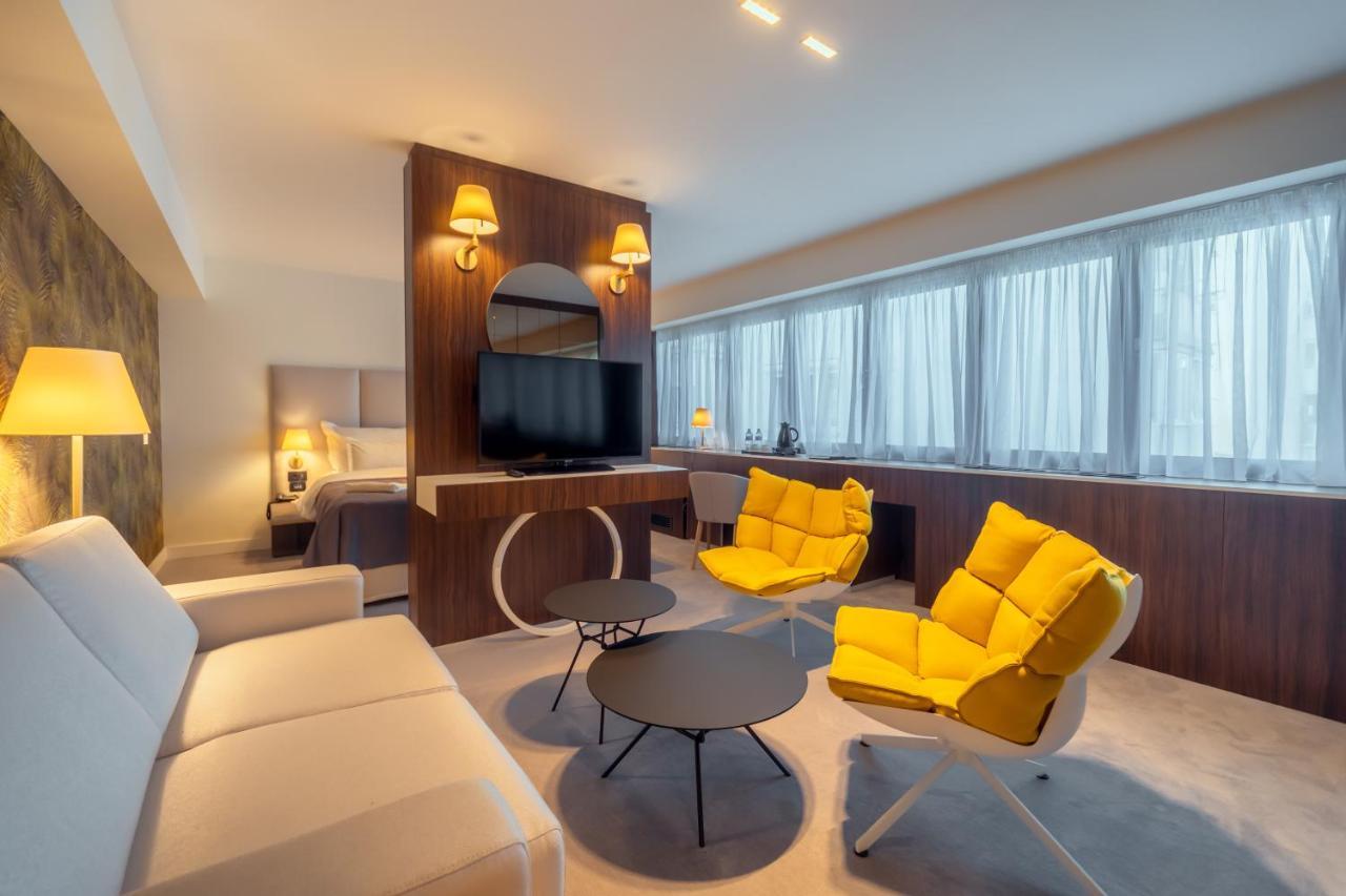 Hotel Agape Bar Bagian luar foto