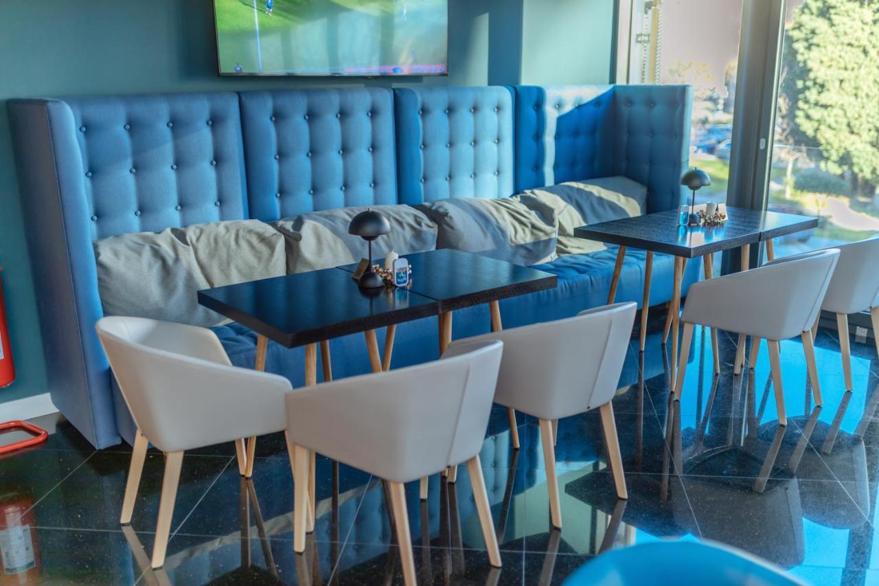 Hotel Agape Bar Bagian luar foto